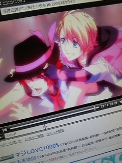 �����v��