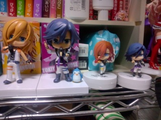 �����v��