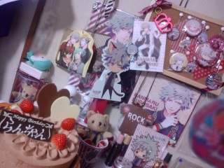 �����v��