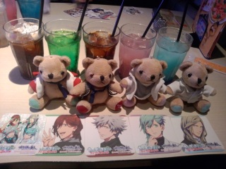 �����v��