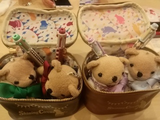 �����v��