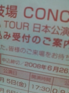 �\������